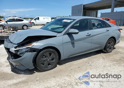 2023 Hyundai Elantra Sel z USA, uszkodzony, nr VIN KMHLM4AG8PU443838